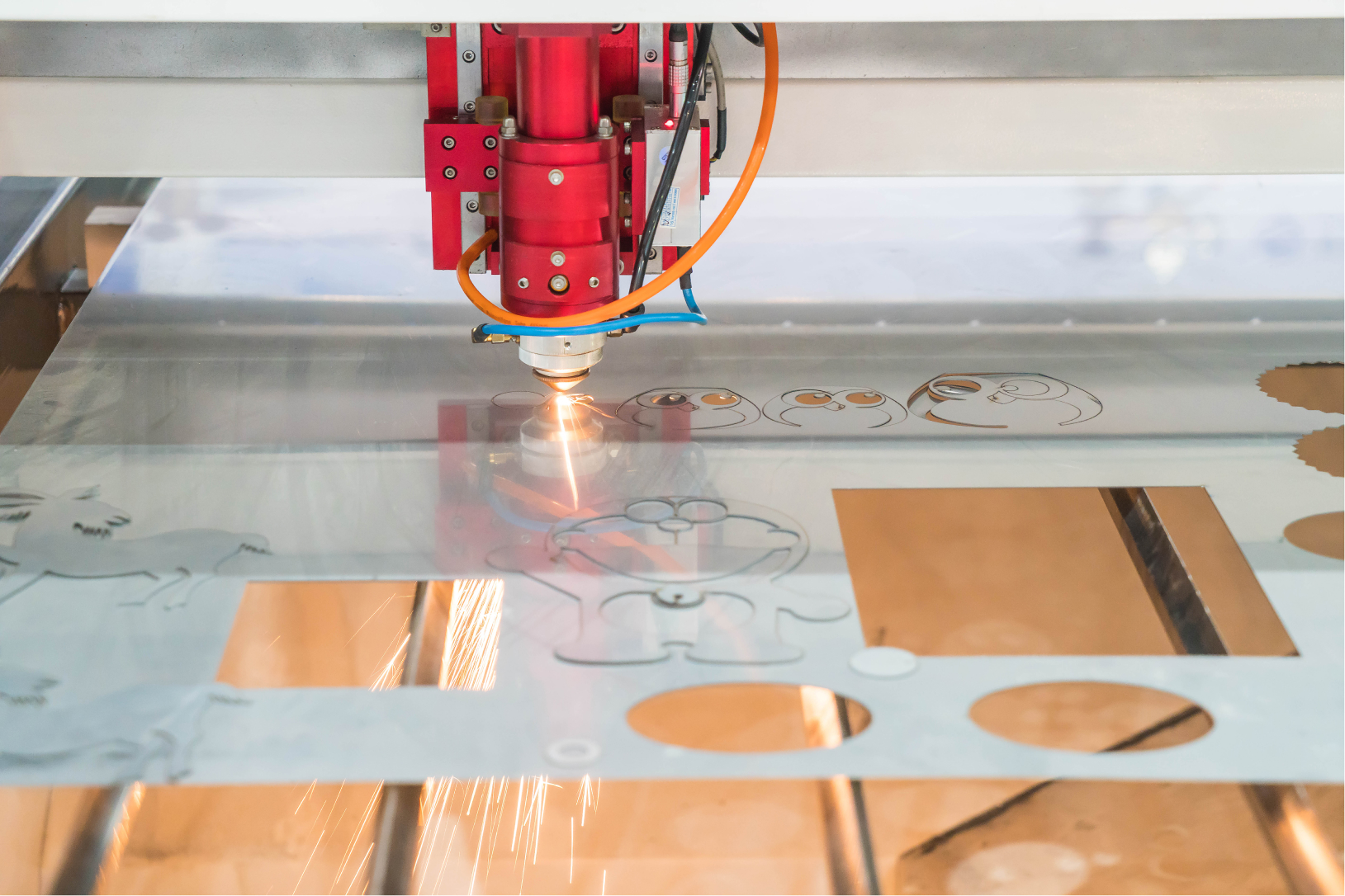 laser-cutting-machine 1